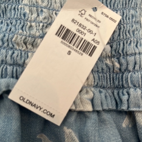 Old Navy blue white floral top Size S, NWT - Picture 2 of 2